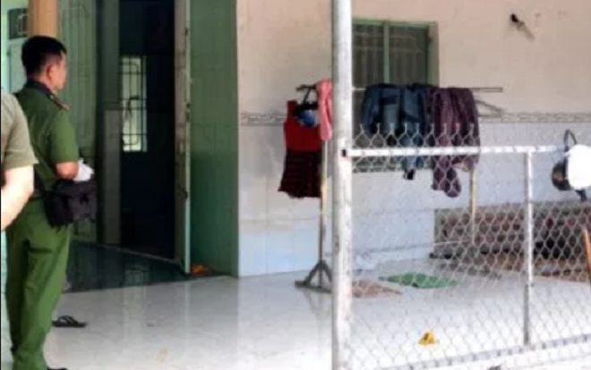 Đi ăn tiệc trở về, ông bà phát hiện 2 cháu nội chết bất thường trong phòng ngủ có dấu hiệu bị bóp mũi miệng