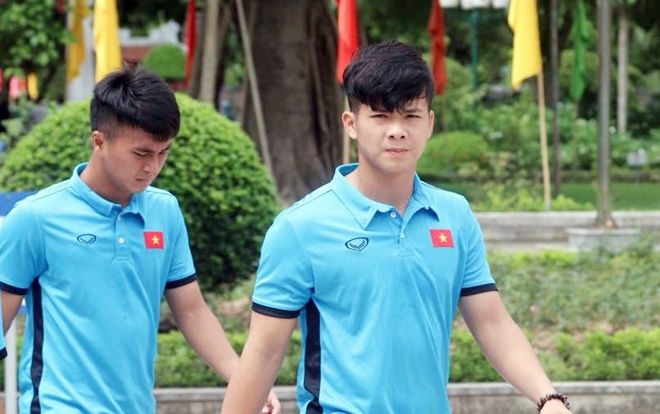 Thủ môn hot boy U19 Việt Nam: 'Em có người yêu nên không ai thả thính'