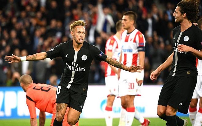 Lập hattrick tại Champions League, Neymar vẫn khó 'chung mâm' cùng Messi