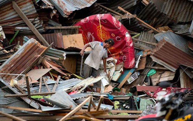 Thảm họa động đất và sóng thần ở Indonesia: 'Ngày nào chúng tôi cũng tìm thấy thêm các thi thể, mùi nồng nặc khắp nơi'