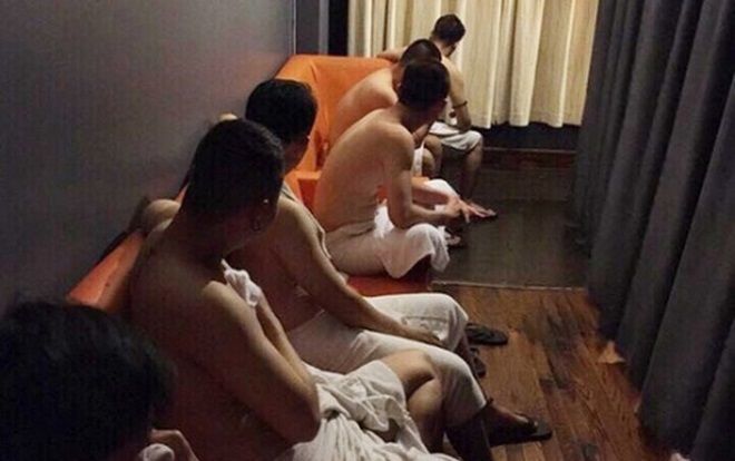 Nhức nhối những 'động' mại dâm nam quan hệ đồng tính