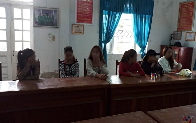 Đà Nẵng: Hàng chục thanh niên nam nữ 'phê' ma tuý tại quán karaoke