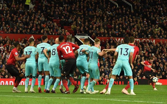 Ghi bàn cho M.U, Mata lập kỷ lục mới tại giải Ngoại hạng Anh