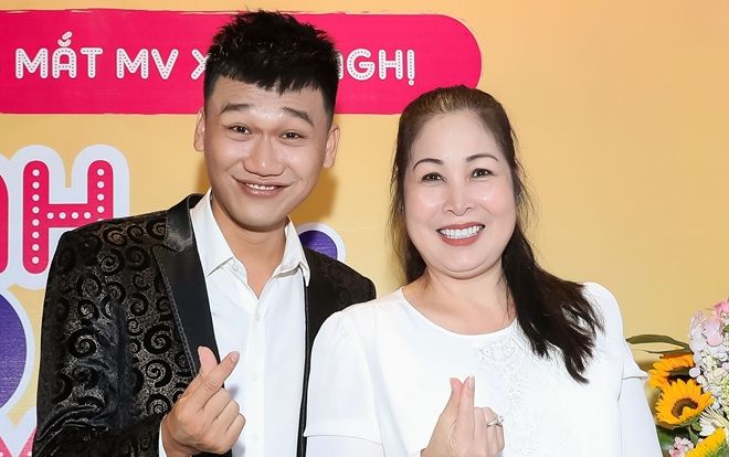 Xuân Nghị: 'Mr. Cần Trô khiến tôi mất thêm thời gian để định hướng MV đầu tay của mình'