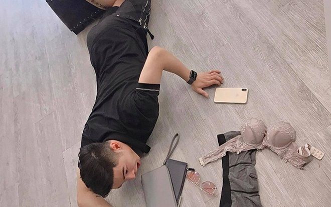 Ngỡ ngàng trào lưu 'ngã sang chảnh' qua tay giới trẻ bỗng thành 'rơi nội y' phản cảm
