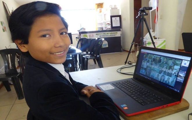 Mới 7 tuổi, cậu bé này đã làm chủ một ngân hàng khiến ai cũng thán phục