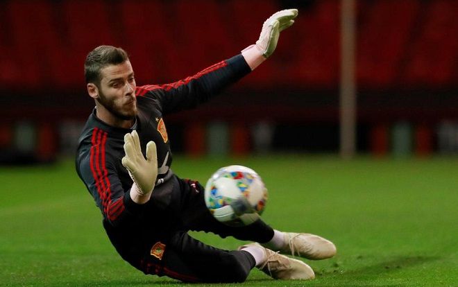 M.U tính chơi bài cùn nếu De Gea không gia hạn hợp đồng
