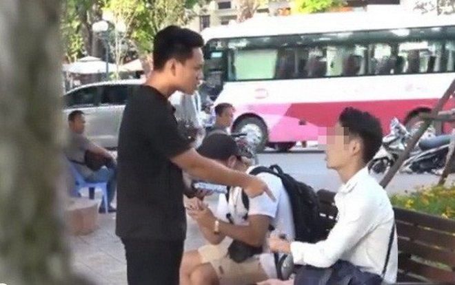 Dàn dựng cảnh vu oan ăn cắp điện thoại, nhóm bạn trẻ nhận vô số lời chỉ trích