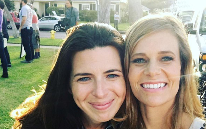 Nhân vật Lilly Moscovitz trong phim 'The Princess Diaries' công khai đính hôn cùng người yêu đồng giới