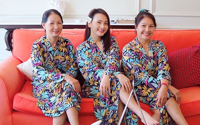 Bảo Thanh khoe ảnh chụp với mẹ đẻ - mẹ chồng, fan nhận xét: Cứ tưởng 3 chị em gái!