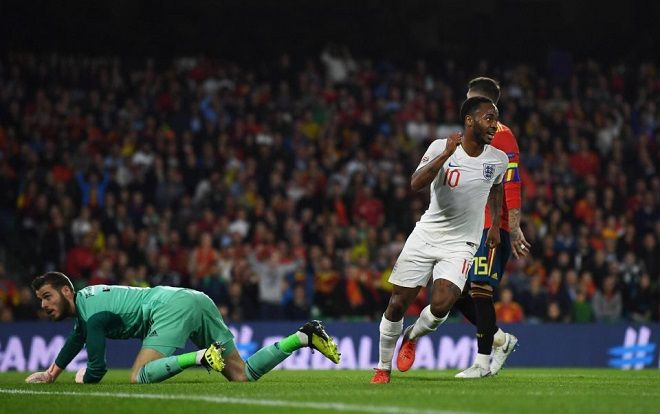 Vì sao Sterling bất ngờ ‘lột xác’ sau kỳ World Cup tệ hại?