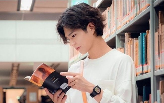 'Boyfriend': Hé lộ tạo hình mộc mạc của Park Bo Gum, trái ngược hoàn toàn với Song Hye Kyo