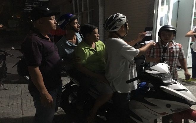 Mượn xe SH của bạn cùng phòng, thanh niên đi cầm ‘nướng’ sạch vào trò đỏ đen ở Campuchia