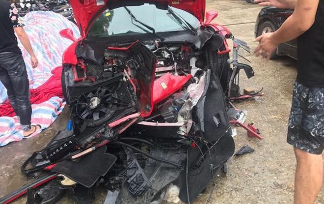 Tuấn Hưng sẽ mất bao nhiêu tiền để sửa Ferrari 488 GTB vừa gặp tai nạn nát đầu?