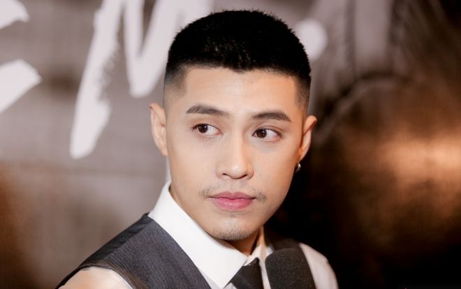 Xuất hiện muộn tại họp báo MV, Noo Phước Thịnh tỏ tường: ‘Tôi không tới trễ, lý do chính là…’