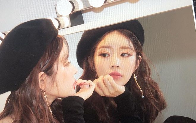 Chân dung bạn gái 18 tuổi nóng bỏng của Seungri mà netizen gọi là 'quái vật dao kéo'