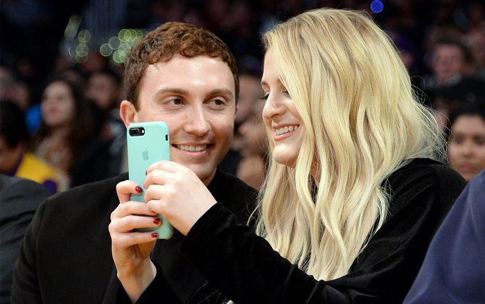 Nữ ca sĩ 'All About That Bass' Meghan Trainor sẽ mời đám cưới mình bằng… tin nhắn