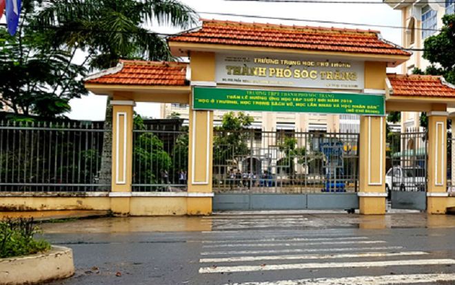 Tìm nam sinh lớp 10 để 'xử tội' giúp bạn gái, nam sinh lớp 12 bị đâm trọng thương