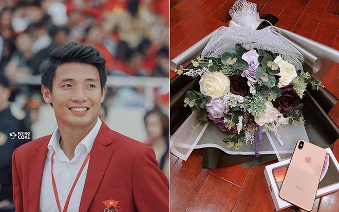 Bùi Tiến Dũng lại khiến trái tim fan nữ tan chảy khi mua iPhone Xs Max tặng bạn gái