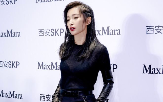 Lý Băng Băng 45 tuổi vẫn làm 'tê liệt' cả không gian thời gian vì quá đẹp