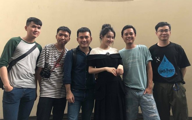 Nhã Phương lại ‘hớ hênh’ để lộ khoảnh khắc với vòng 2 ‘hơi lớn’