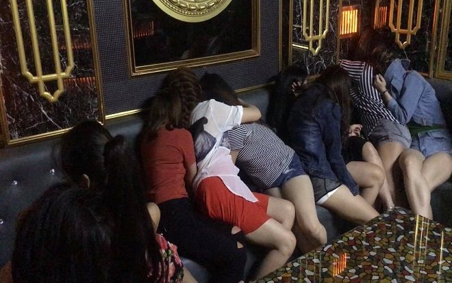 Quản lý nhà hàng ở Sài Gòn điều nhân viên chân dài bán dâm cho khách với giá 1,5 đến 2 triệu đồng