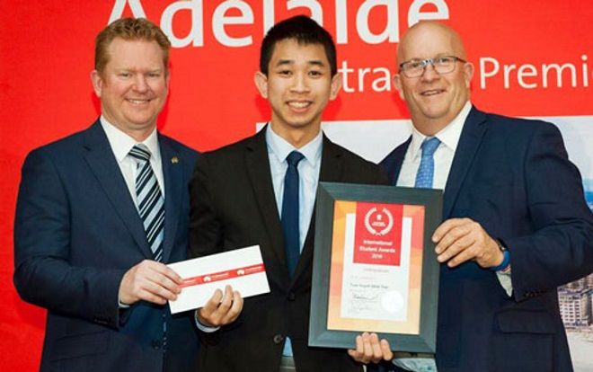 Tự hào một sinh viên ĐH Bách Khoa TP.HCM trở thành sinh viên quốc tế xuất sắc nhất ở Úc