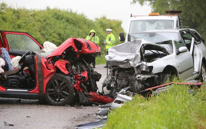 4 điểm mù rất dễ gây tai nạn mà tài xế nào cũng phải biết