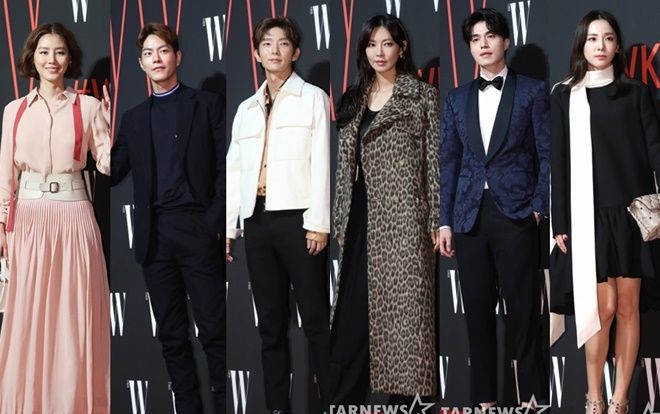 Vừa chạm mặt 'tam ca' Hong Jong Hyun, Lee Jun Ki liền 'đoàn tụ' với Lee Dong Wook, Kim So Yeon và mẹ Kim Sung Ryung tại 'W Korea 2018'