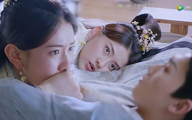 'Song thế sủng phi 2': Không chỉ ở thời hiện đại, xuyên không về quá khứ Mặc Liên Thành vẫn dụ Tiểu Đàn lên giường