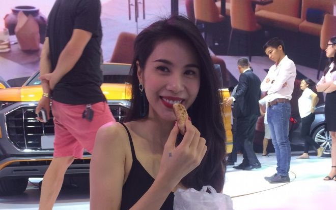 'Chết cười' cùng loạt quà tặng 'độc nhất vô nhị' Thủy Tiên được fan ưu ái gửi tặng