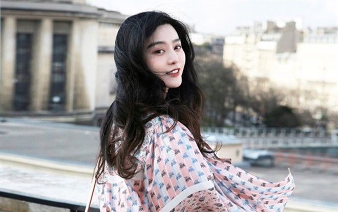 Bất ngờ: Phạm Băng Băng cũng có lúc thiếu tiền, phải đi rao bán quần áo để thanh lý?