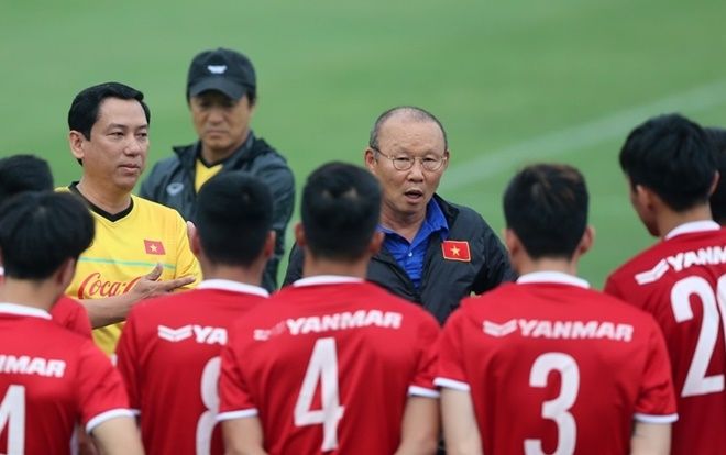 Thầy Park quát mắng, vạch lưng điểm yếu 'chết người' của ĐTVN tại AFF 2018