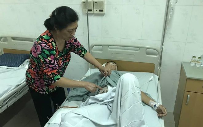 Vụ tài xế taxi bị lái xe Mazda bắn thủng bụng, chèn qua người: 'Mâu thuẫn nhỏ mà nó cố tình giết con tôi, may mà nhà tôi phúc lớn'