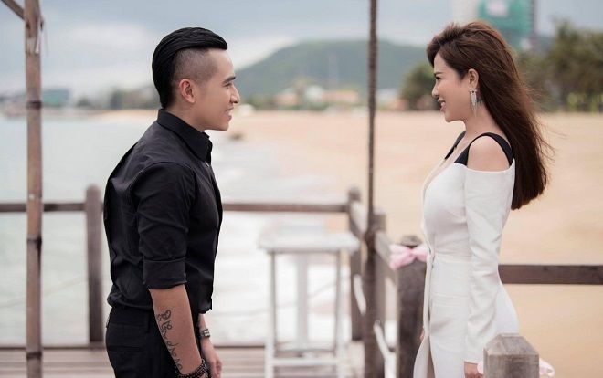 Chị gái Ngọc Trinh nói lời sến sẩm với ông xã kém tuổi sau lễ cưới lãng mạn