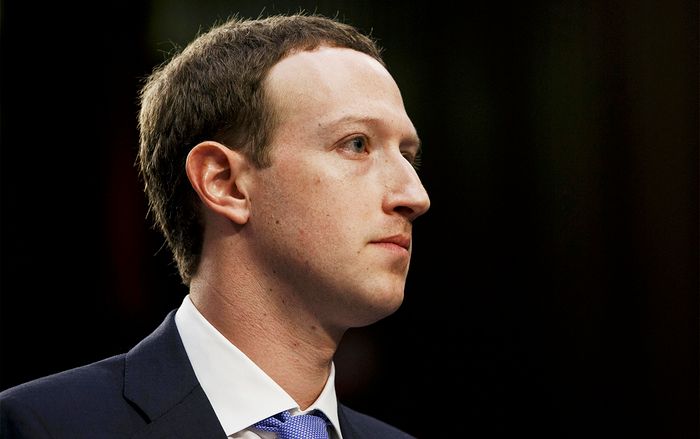 Mark Zuckerberg thừa nhận bất lực trong việc ngăn chặn tin tức giả và đánh cắp dữ liệu người dùng