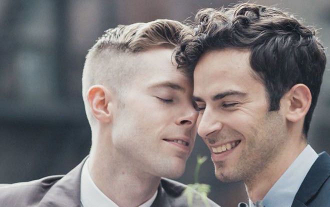 Bộ ảnh cưới đồng tính giữa đậm sắc màu thời gian giữa lòng thành phố New York