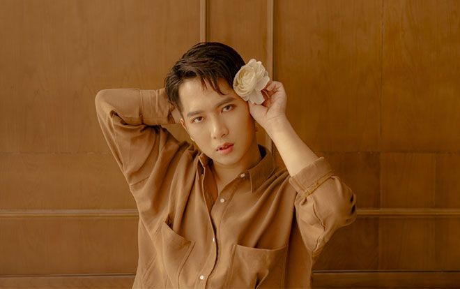 Kể từ nay, hãy gọi 'hot boy lấp lánh' team Lam Trường tại The Voice 2018 là MQui