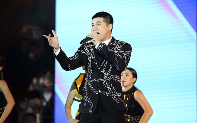 Sau tất cả, Noo Phước Thịnh đã âm thầm hát tặng Mai Phương Thúy bằng cách này?