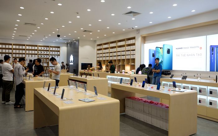 Huawei khai trương cửa hàng hiện đại nhất Đông Nam Á tại TP. Hồ Chí Minh