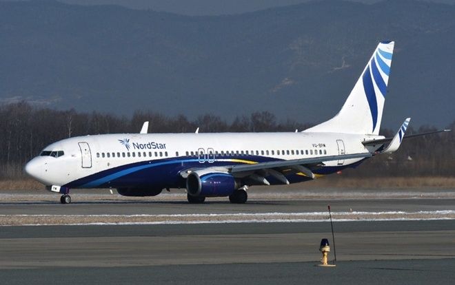 Máy bay Boeing 737 chở 173 người hạ cánh khẩn cấp vì vết nứt kính chắn gió