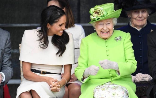 Nữ hoàng Anh đã làm 1 việc phá lệ cho cháu dâu Meghan Markle khiến cả hoàng gia ganh tỵ
