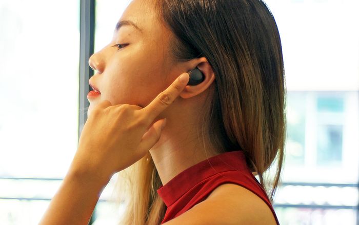 Trải nghiệm tai nghe không dây Samsung Gear IconX (2018): Tràn ngập công nghệ và cảm xúc!