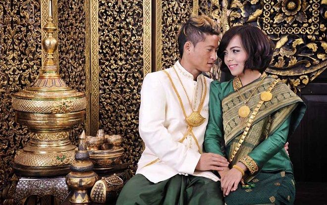 Ngắm nhan sắc tựa thiên thần và nóng bỏng của vợ 'Messi Lào'