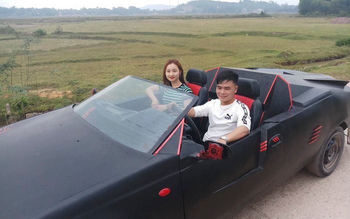 Thanh niên Hà Tĩnh gây sốt khi độ xe nát thành siêu xe mui trần đẹp mê ly