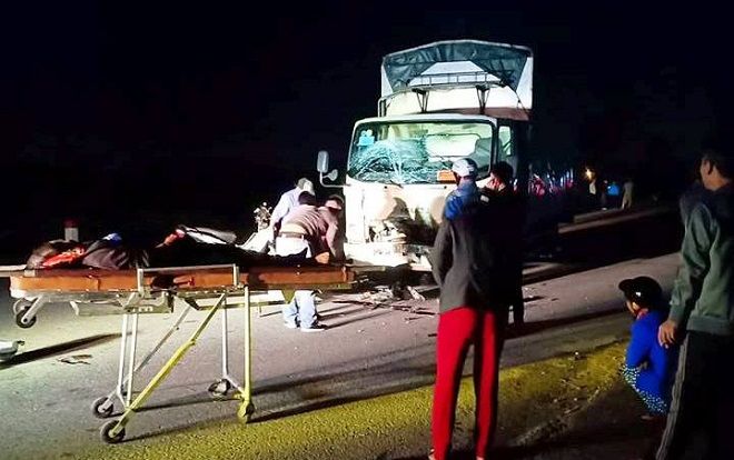 Nghệ An: 3 người tử vong tại chỗ sau va chạm với xe tải