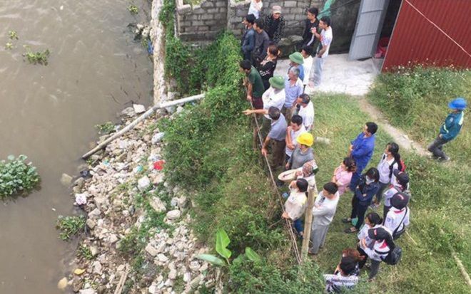 Cứu bạn gái 15 tuổi nhảy cầu tự tử, chàng trai cũng tử vong theo