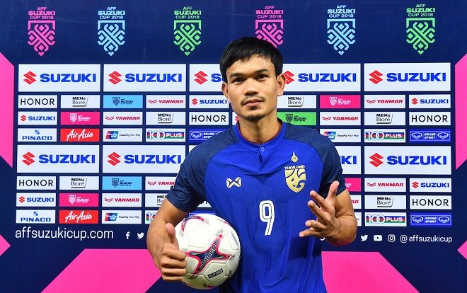 Tiết lộ bất ngờ về quá khứ siêu tiền đạo 'dội bom' của ĐT Thái Lan tại AFF Cup 2018