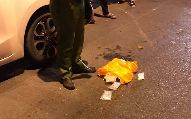 CSGT truy đuổi bắt giữ 2 đối tượng vận chuyển ma túy và vũ khí ở Sài Gòn