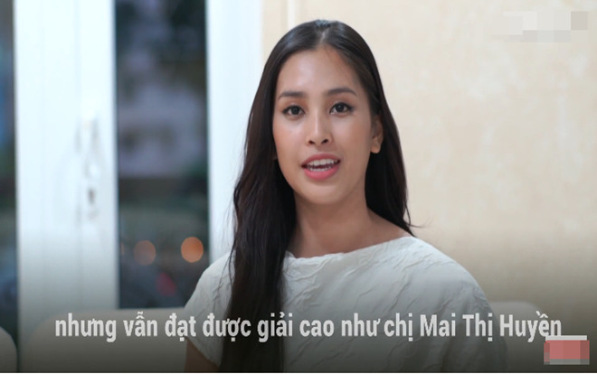 Phát hoảng khi Trần Tiểu Vy 'nhớ đúng tên - kêu nhầm họ' của Hoa hậu Nguyễn Thị Huyền